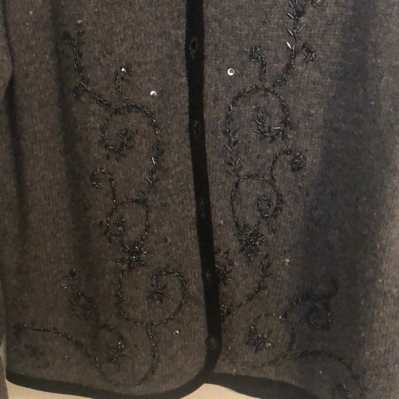 Sweater - Picture 3 of 9